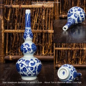 Jingdezhen Ceramic Small Vase Hydroponic Antique Shelf Ornament Hand-painted Blue And White Porcelain Bottle Souvenirs (Option: Style9)